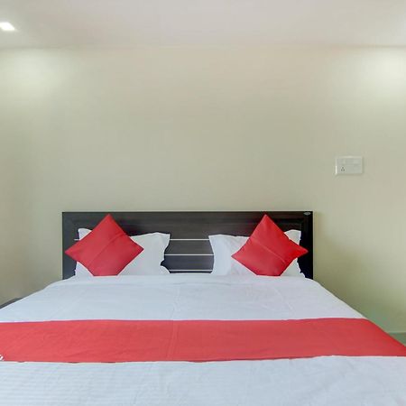 Hotel O Villa 31 Akot Luaran gambar