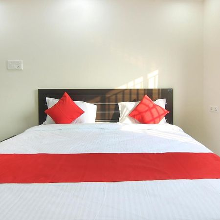 Hotel O Villa 31 Akot Luaran gambar