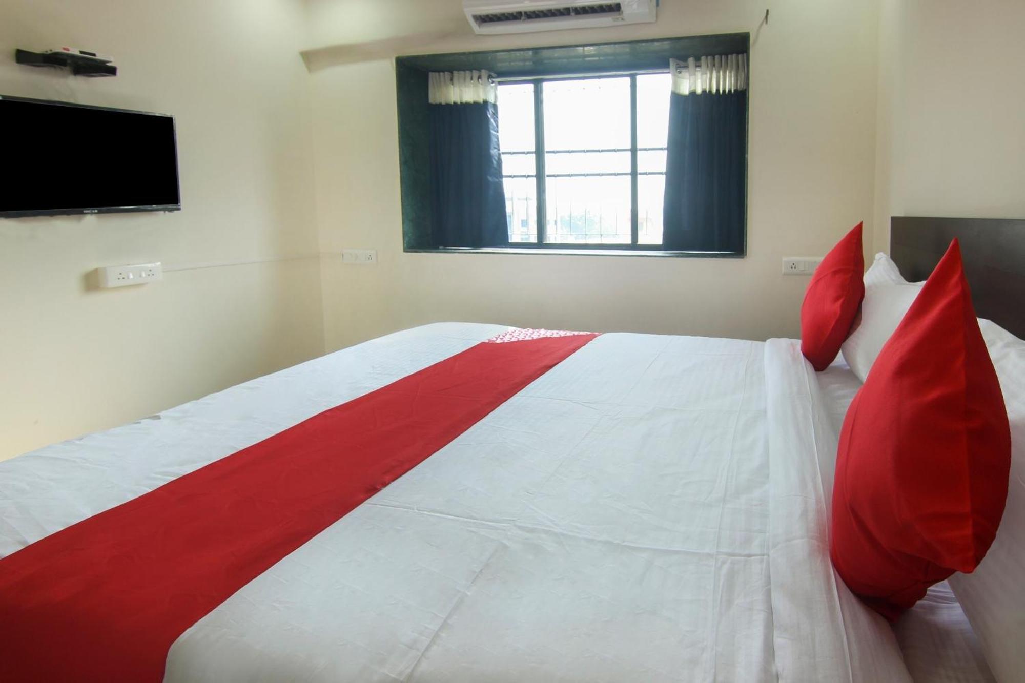 Hotel O Villa 31 Akot Luaran gambar