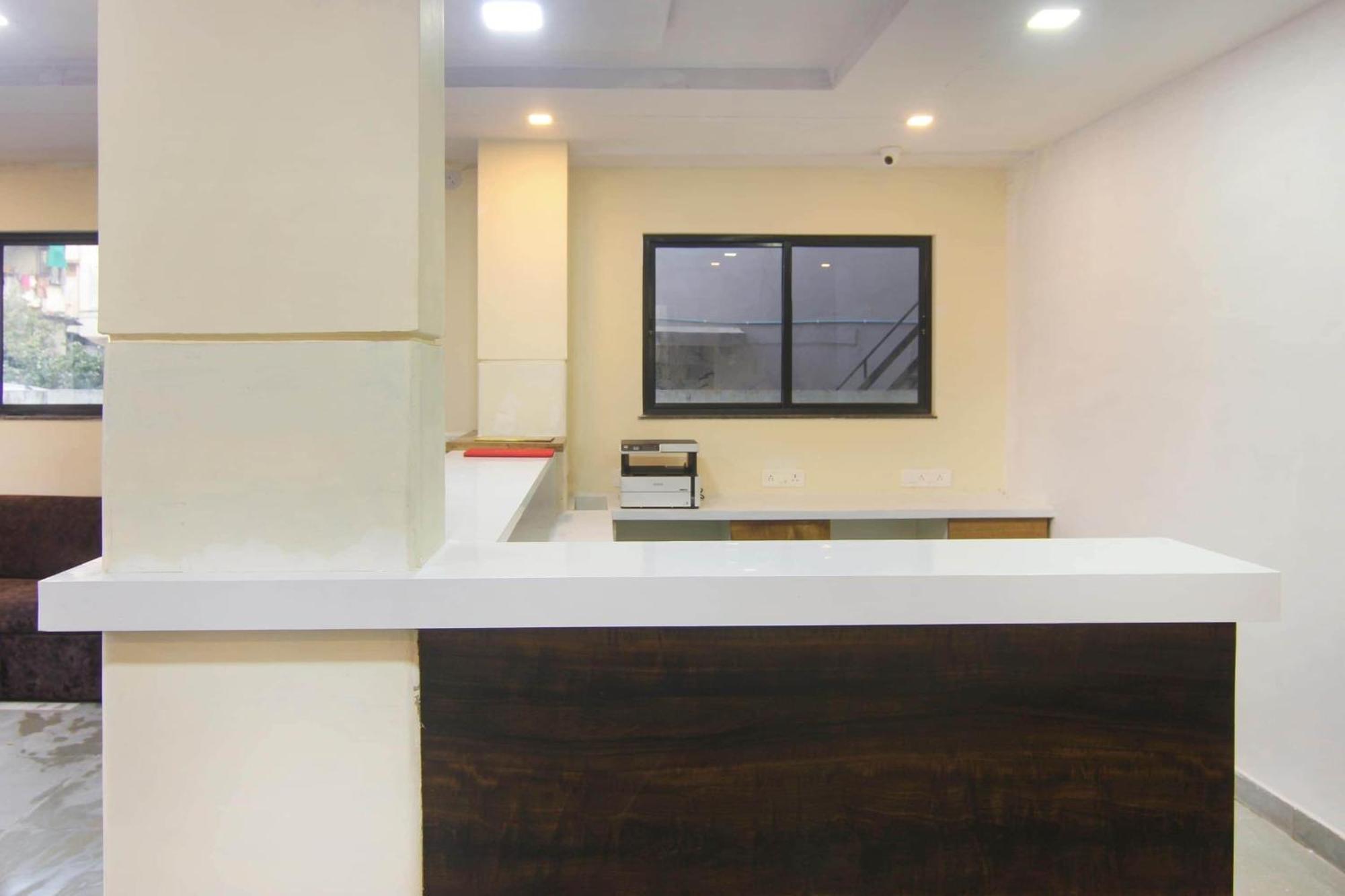 Hotel O Villa 31 Akot Luaran gambar